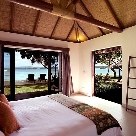 Eratap Beach Resort Port Vila Exteriör bild