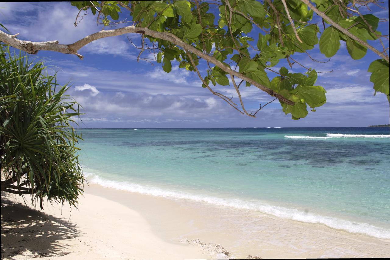 Eratap Beach Resort Port Vila Exteriör bild