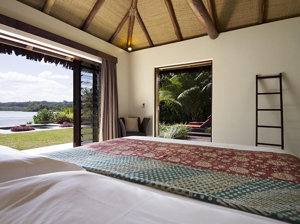 Eratap Beach Resort Port Vila Exteriör bild